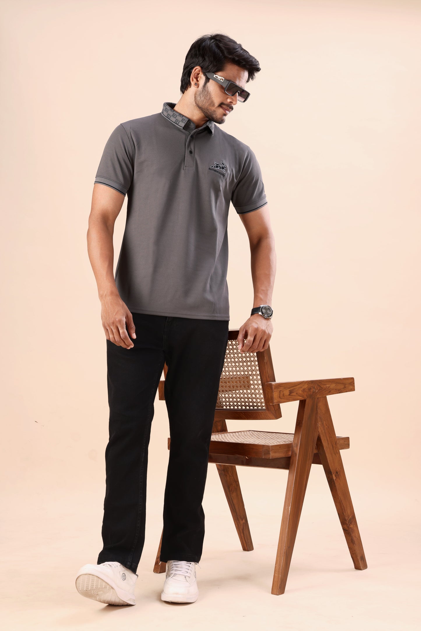 Evenway Men’s Premium Charcoal Grey Polo T-Shirt with Printed Collar & Regular Fit Design | Casual Half Sleeve Polo Tee for Men