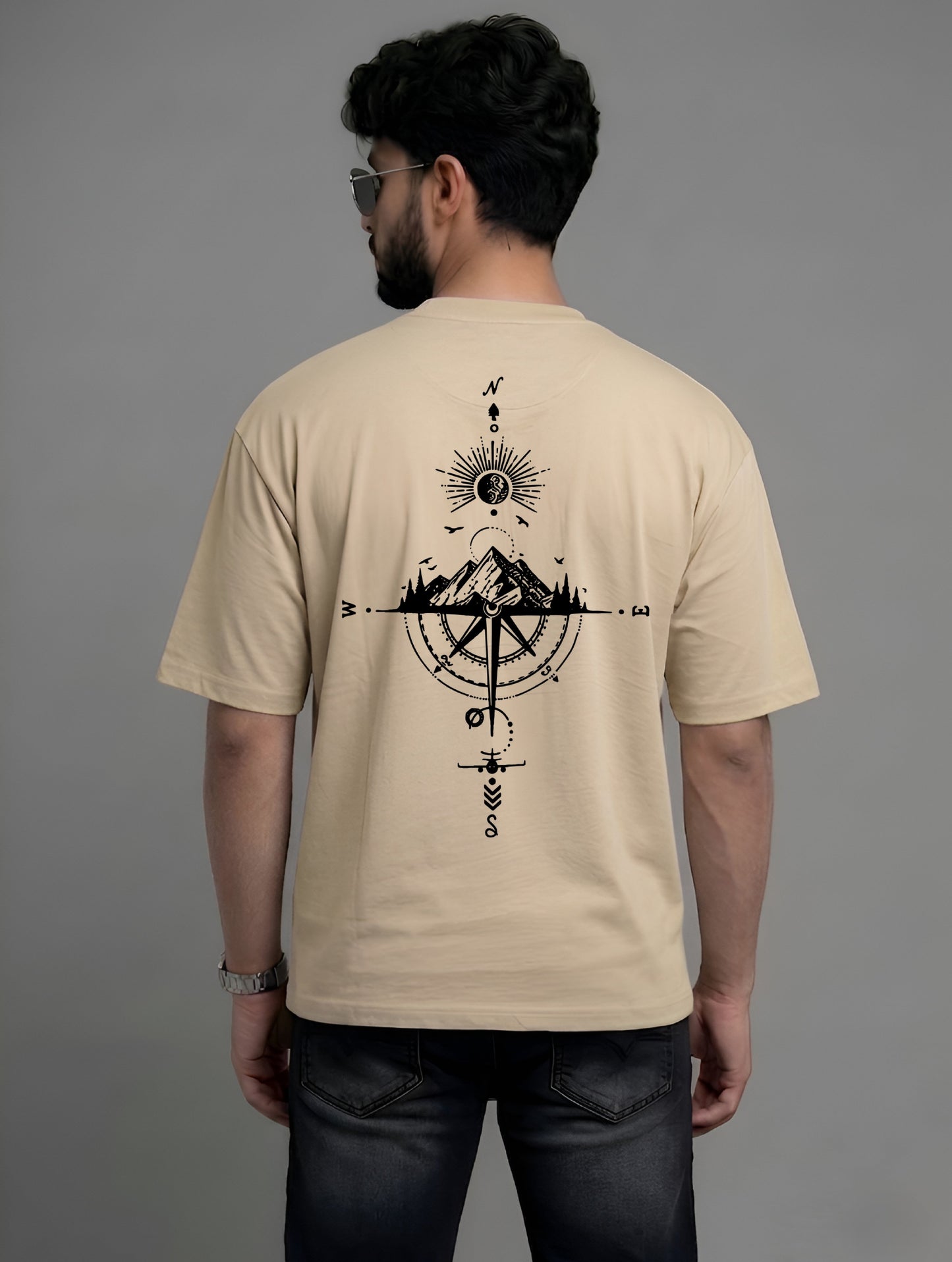 Evenway Adventure Compass Mountain Graphic T-Shirt – Minimalist Outdoor Explorer Tee